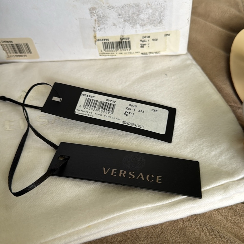 Authentic Versace White gold Medusa sandals 🩴 size 5.5 - Picture 11 of 15